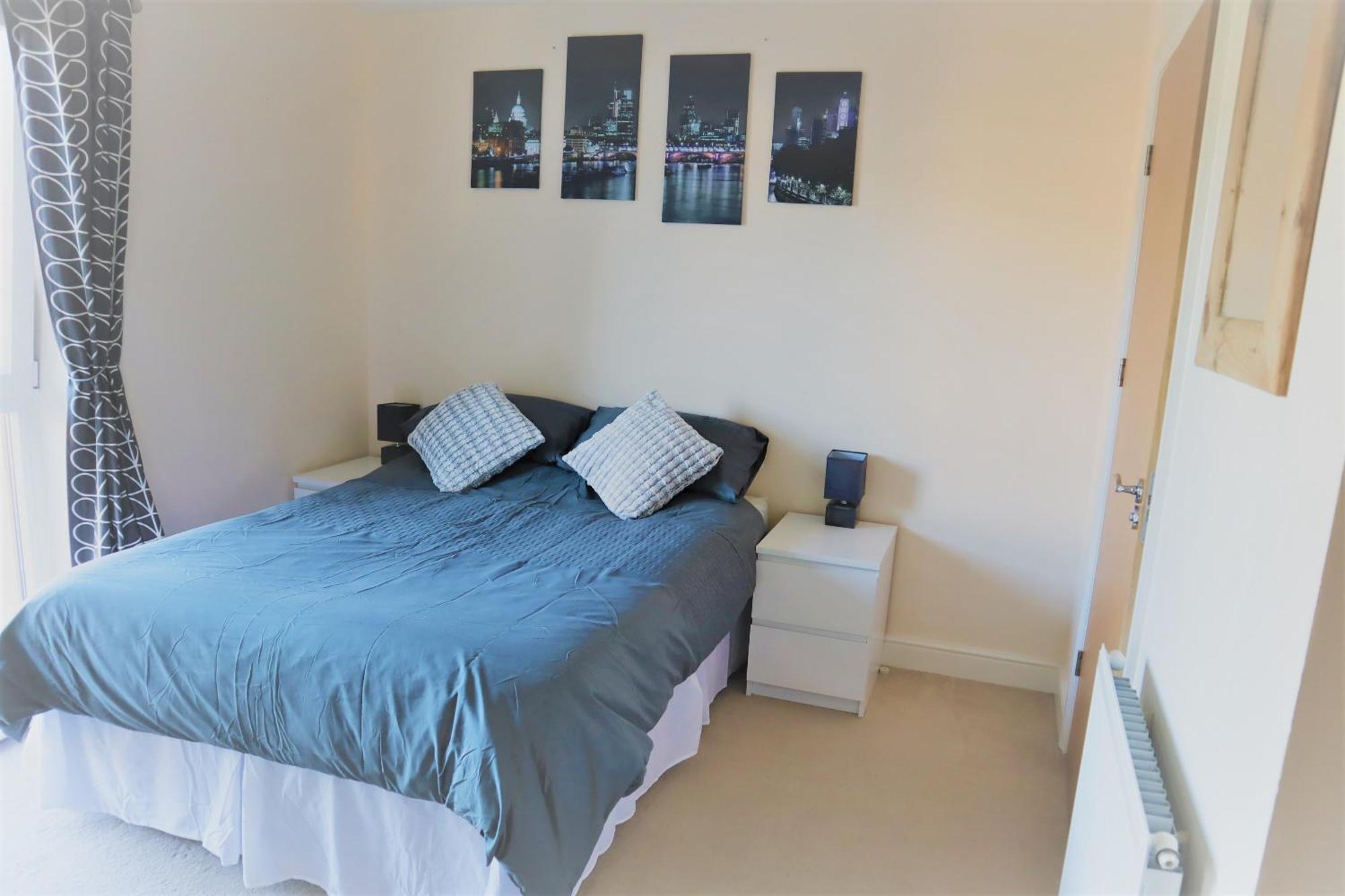 Apartamento 2Br Apt In Crawley W Parking - Near Gatwick Exterior foto